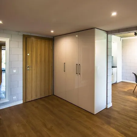 River Side Apartman