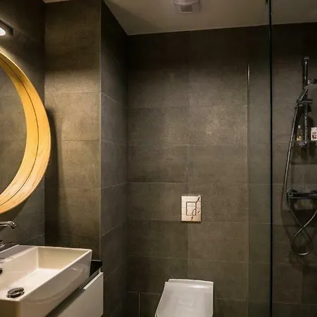 River Side Apartman *